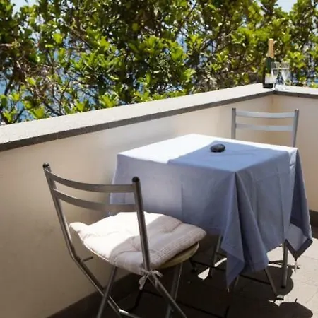 Old Town Penthouse - Barreirinha דירה פונשל